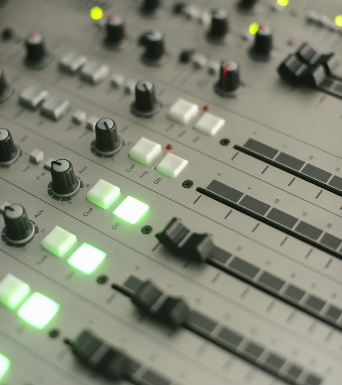 Before You Commission a Studio Workflow Review: A Checklist